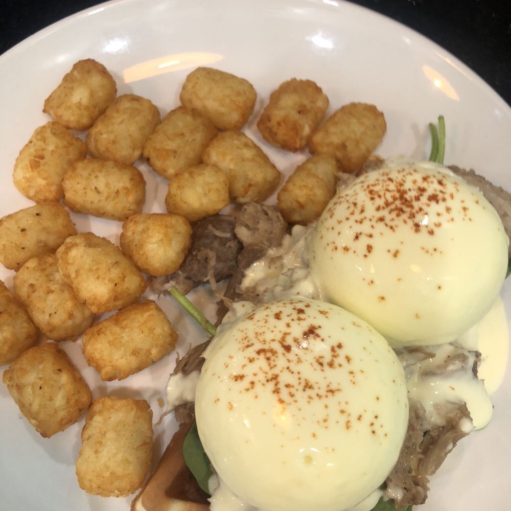 Fresh Bites Hawaii - Hawaiian Kalua Pork Mochi Waffle Benedict - Poke Near Me - Honolulu, Hawaii Fresh Bites Hawaii - Hawaiian Kalua Pork Mochi Waffle Benedict - Poke Near Me - Honolulu, Hawaii
