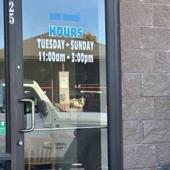 Bronco Burgers - Hours - Burgers Near Me - Paso Robles, California