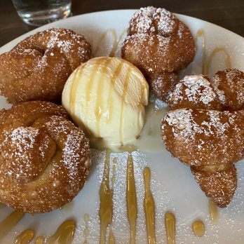 Weights + Measures - Doughknots - Bars Near Me - Houston, Texas