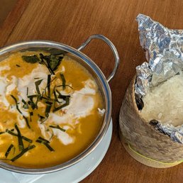Pranang chicken curry with sticky rice Pranang chicken curry with sticky rice