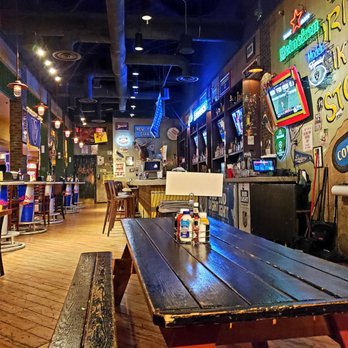 Dick’s Last Resort - Bar area - Bars Near Me - Las Vegas, Nevada