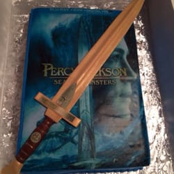 K & S Cakes - Fondant sword "Anaklusmos" and Percy cake made by Kim Arico. Now that's talent!