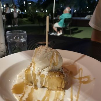 Ulele - Pineapple cake with House-Made Ulele Ice Cream - New American Near Me - Tampa, Florida