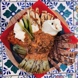 Pepe's Mexican Restaurant - Molcajete