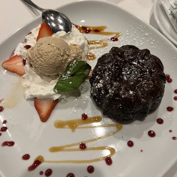 Flames Restaurant - Desert - Italian Near Me - Monroe, Connecticut