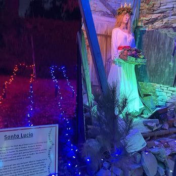 Cambria Christmas Market - Cambria Christmas Market - Santa Lucia, November 29, 2023 - Jewelry Near Me - Cambria, California Cambria Christmas Market - Cambria Christmas Market - Santa Lucia, November 29, 2023 - Jewelry Near Me - Cambria, California