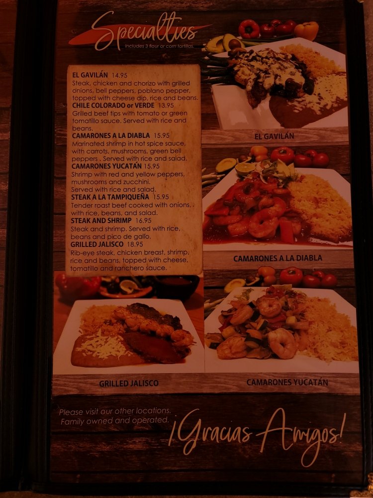 El Loro Mexican Restaurant Logo