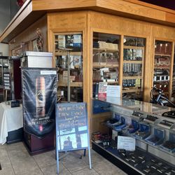 Smokes On Main - Humidor