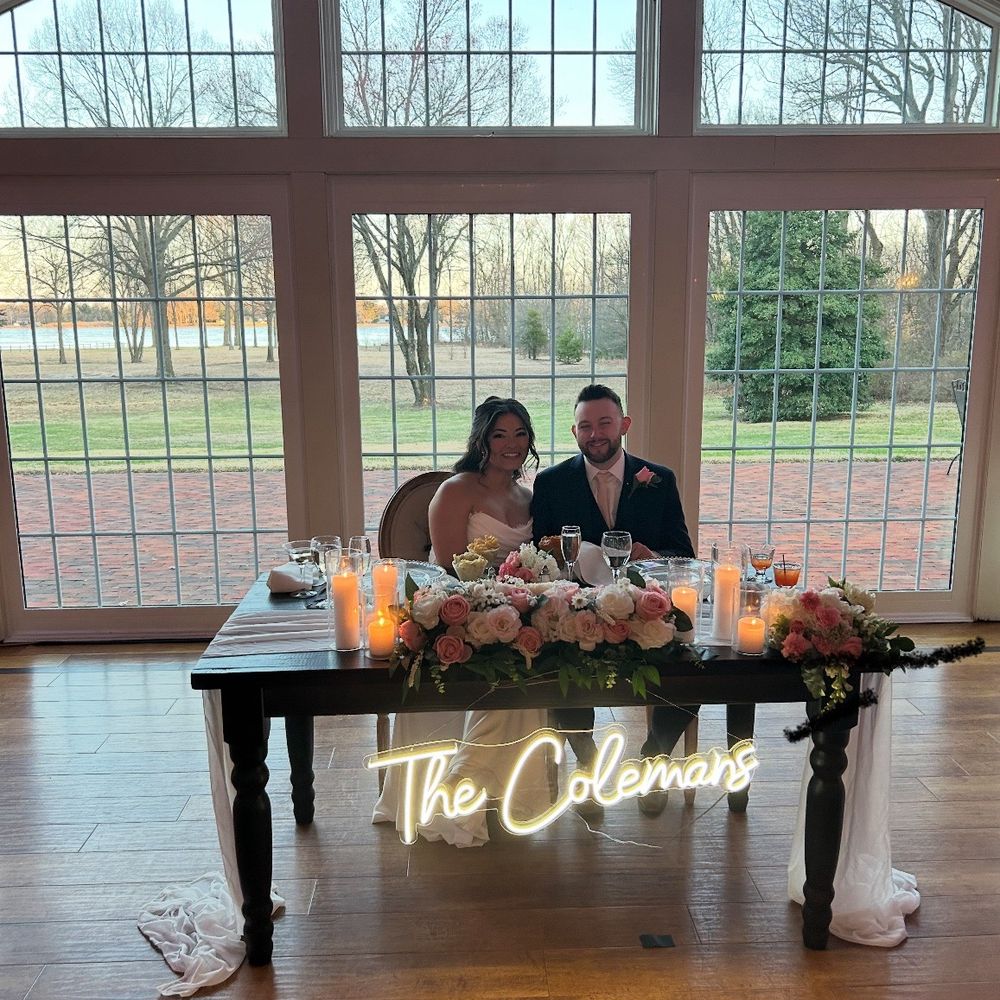 Pen Ryn Estate - Belle Voir Sweetheart table - Caterers Near Me - Bensalem, Pennsylvania Pen Ryn Estate - Belle Voir Sweetheart table - Caterers Near Me - Bensalem, Pennsylvania