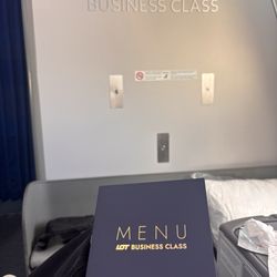 LOT - Lot business class