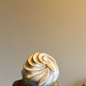 Sibby's Cupcakery - Seasonal lemon meringue - Cupcakes Near Me - San Mateo, California