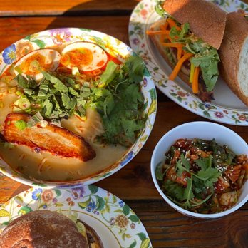 Double Dragon - Burger, kimchi, pork belly banh mi and ramen - Sandwiches Near Me - Portland, Oregon Double Dragon - Burger, kimchi, pork belly banh mi and ramen - Sandwiches Near Me - Portland, Oregon