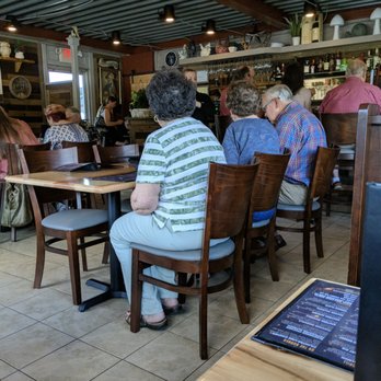 Yogi's Neighborhood Grill - Bar - New American Near Me - Murphy, North Carolina