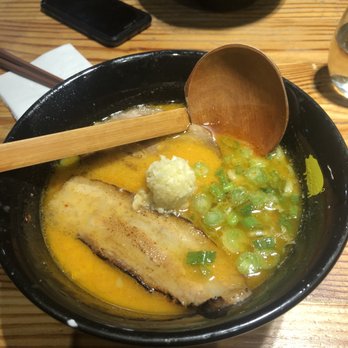 KINTON RAMEN QUEEN & SPADINA - Pork Spicy Garlic Ramen! - Ramen Near Me - Toronto, Ontario KINTON RAMEN QUEEN & SPADINA - Pork Spicy Garlic Ramen! - Ramen Near Me - Toronto, Ontario