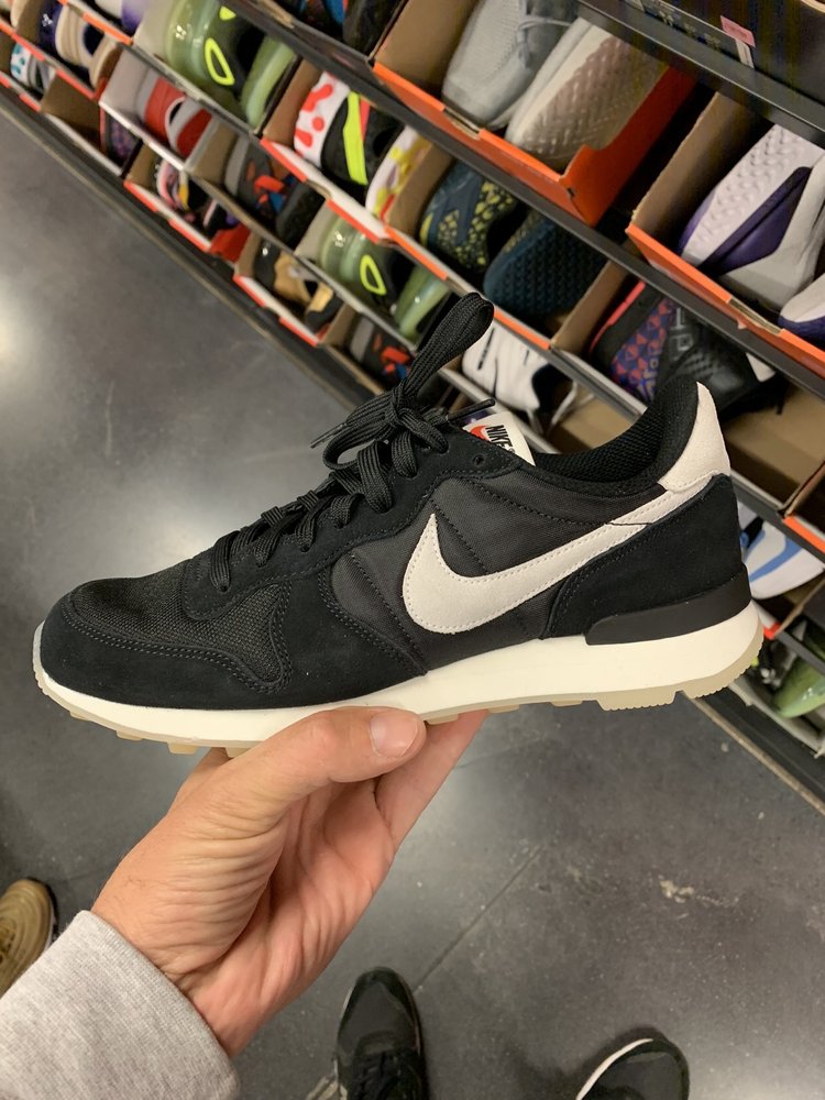 santa clarita nike outlet
