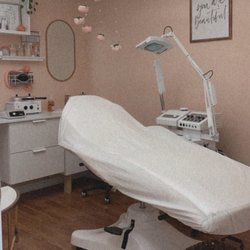 Peachy's Beautique