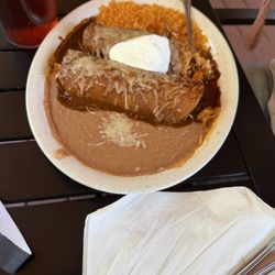 La Familia Mexican Restaurant