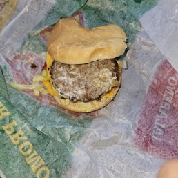 Wtf is this. Its not even a burger for a 3yr old and its all just tossed and thrown on the bread Wtf is this. Its not even a burger for a 3yr old and its all just tossed and thrown on the bread