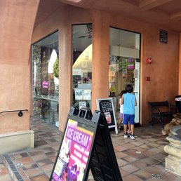 Exterior outside entrance of Big Love - Storefront - Santa Monica, California Exterior outside entrance of Big Love - Storefront - Santa Monica, California