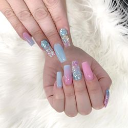 La Nails