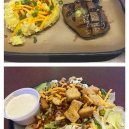 Double vodka cranberry, steak, mash potatoes and huge "side" salad. Bacon makes everything better! Excellent for the price!
