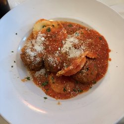 Cheese Ravioli and Meatballs