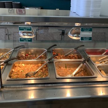 Golden Rice Bowl - a variety of dishes in a buffet - Chinese Near Me - Kayenta, Arizona