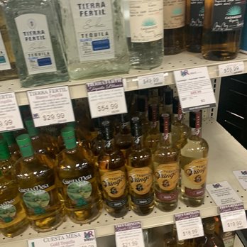 M & R Liquors - Beer, Wine & Spirits Near Me - Manchester, Connecticut