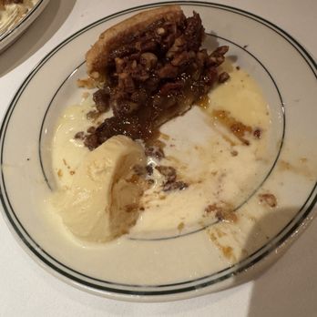 Bryant & Cooper Steak House - Pecan Pie à la mode - Steakhouses Near Me - Roslyn, New York