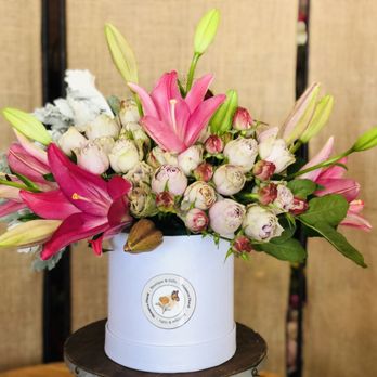 Monarca Floral Boutique - Cilindro monarca - Florists Near Me - Delhi, California Monarca Floral Boutique - Cilindro monarca - Florists Near Me - Delhi, California