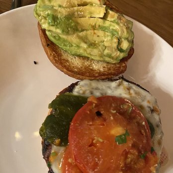 Gordon Ramsay Burger - Salad Near Me - Chicago, Illinois
