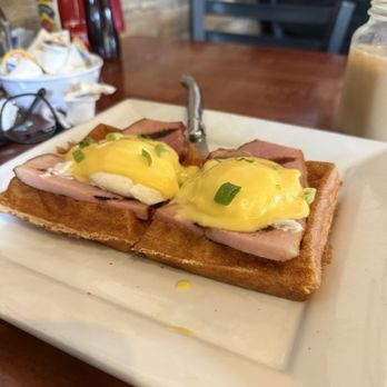 & Waffles - Eggs Benedict waffle - Breakfast & Brunch Near Me - North Hollywood, California & Waffles - Eggs Benedict waffle - Breakfast & Brunch Near Me - North Hollywood, California