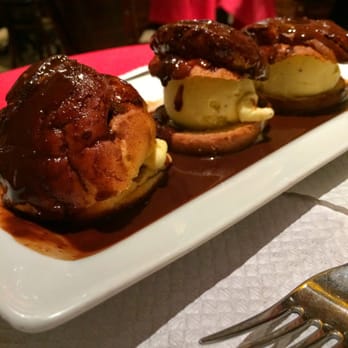 La Rotonde - Creme puff chocolate dessert. Not very good. - Brasseries Near Me - Paris, 01 La Rotonde - Creme puff chocolate dessert. Not very good. - Brasseries Near Me - Paris, 01