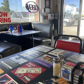 Harley's Cafe - Entrance - Diners Near Me - Choctaw, Oklahoma