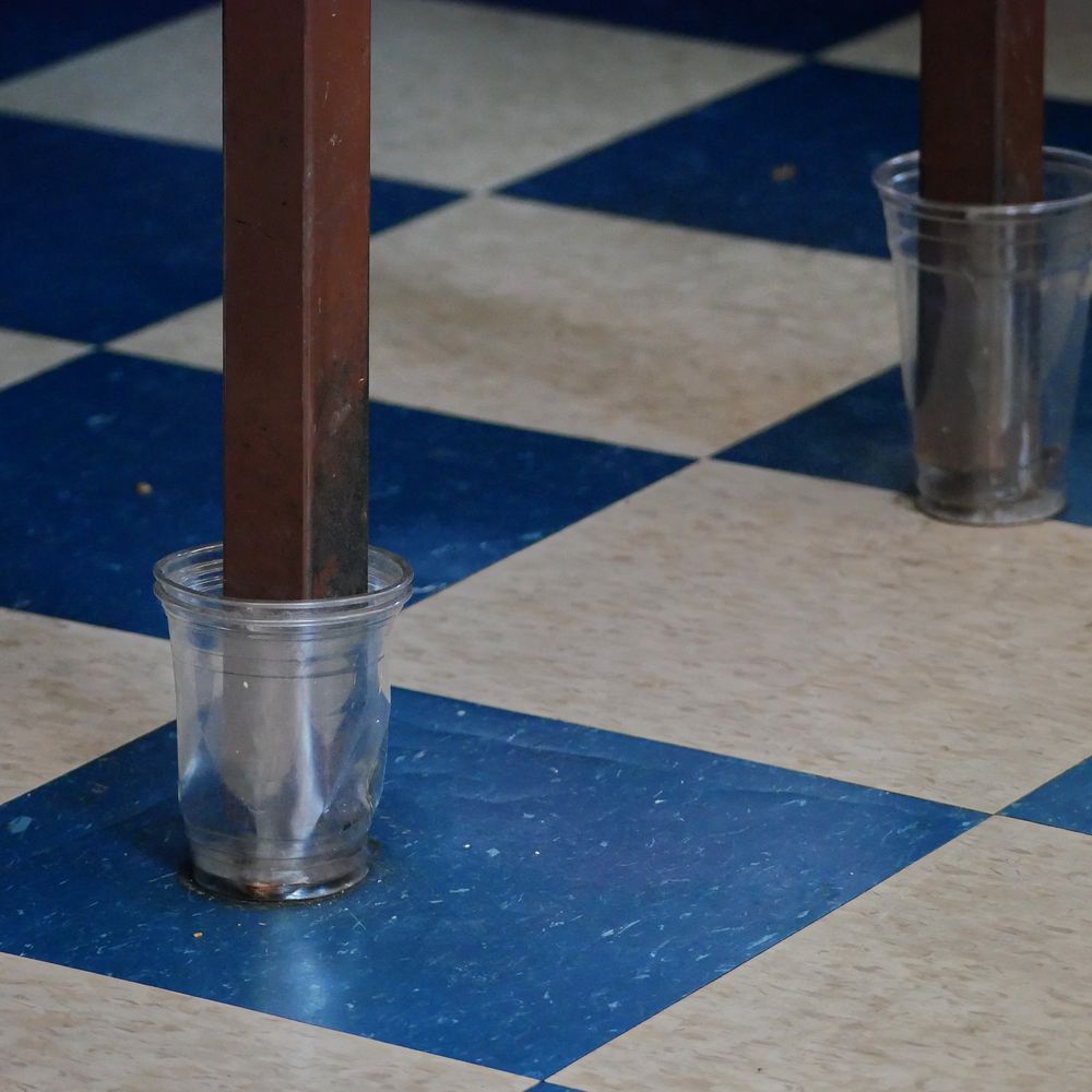 Top Burger - Best guess: plastic cups protect the table legs from wet mops. Which tells me that they mop regularly - always good to see. - Burgers Near Me - Camas, Washington Top Burger - Best guess: plastic cups protect the table legs from wet mops. Which tells me that they mop regularly - always good to see. - Burgers Near Me - Camas, Washington