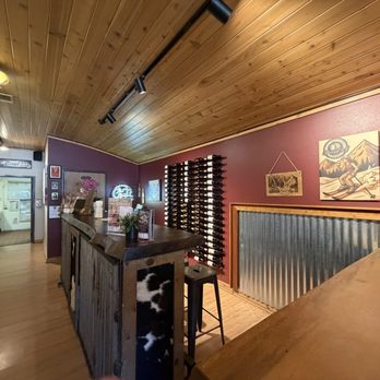 Barrel 33 - Wine Tasting Room Near Me - Big Bear Lake, California
