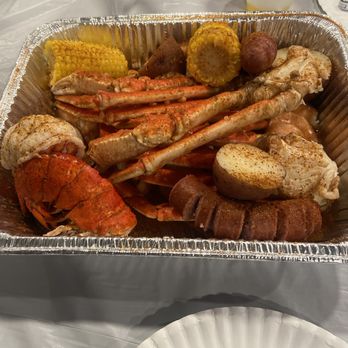 Live Crawfish & Seafood - Corn, sausage, lobster, potatoes - Seafood Near Me - Richmond, Virginia Live Crawfish & Seafood - Corn, sausage, lobster, potatoes - Seafood Near Me - Richmond, Virginia