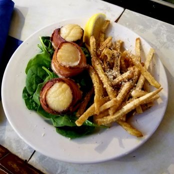 4th Base Restaurant - Bacon wrapped scallops and fries - Seafood Near Me - West Milwaukee, Wisconsin