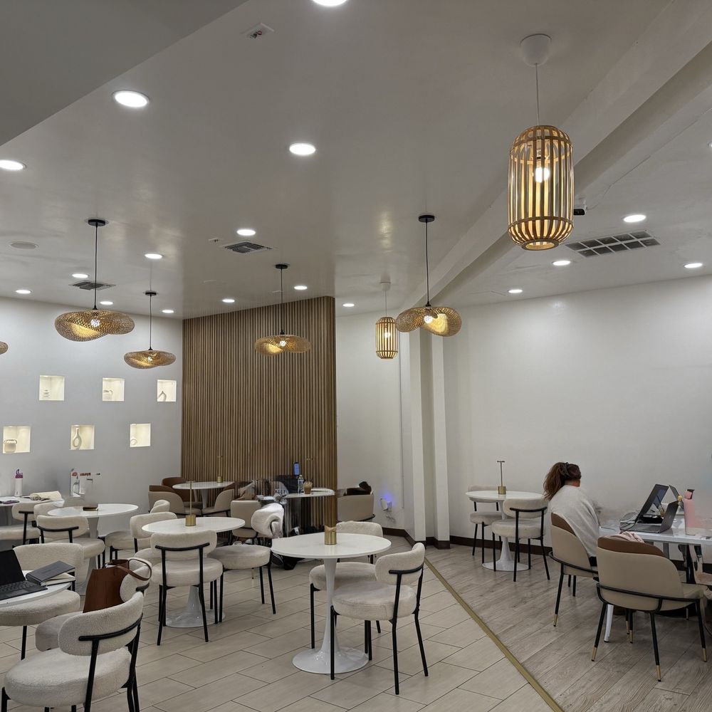 Chai Master - A very bright, clean  and chic & cute to look at. - Coffee & Tea Near Me - Los Alamitos, California