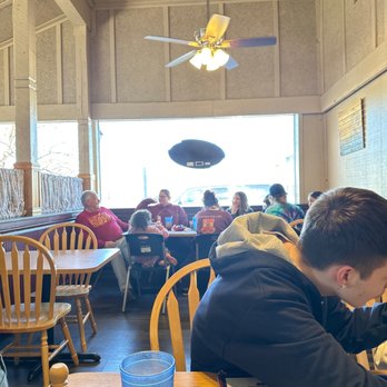 Billie's Cafe - Large table - Diners Near Me - Brighton, Colorado