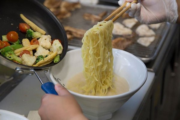 BESHOCK RAMEN CARLSBAD by null