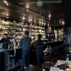 Manhattan Restaurant - Bar