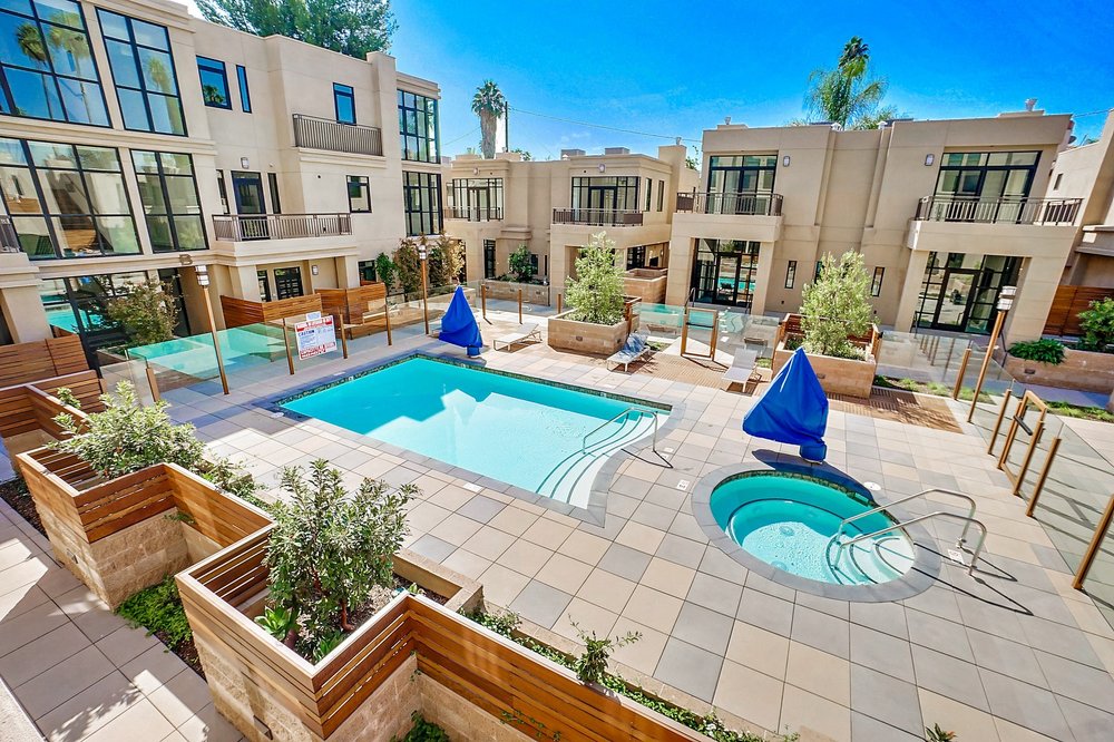 RESIDENCES AT VILLAGE WALK Updated September 2024 74 Photos & 22