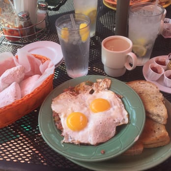 Doodles - Tara's Hash, beignets local jam samples and a cup of their coffee - Breakfast & Brunch Near Me - Lexington, Kentucky