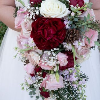 Lesley's Creative Cakes - Bridal bouquet - Bakeries Near Me - MESA, Arizona Lesley's Creative Cakes - Bridal bouquet - Bakeries Near Me - MESA, Arizona