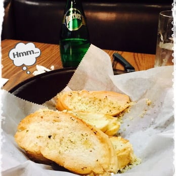 Sergio's Restaurant - Appetizer Bread with Parmesan Cheese - Cuban Near Me - Miami, Florida