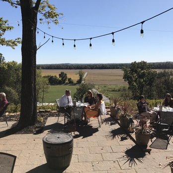 Lake Creek Winery - Wineries Near Me - Marthasville, Missouri
