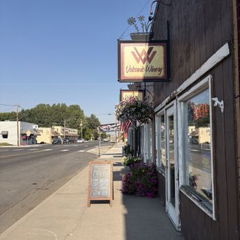 Volcanic Winery - Wine Tasting Room Near Me - Merrill, Oregon Volcanic Winery - Wine Tasting Room Near Me - Merrill, Oregon