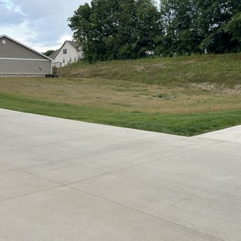 Redwood Living - Apartments Near Me - Independence, Ohio Redwood Living - Apartments Near Me - Independence, Ohio
