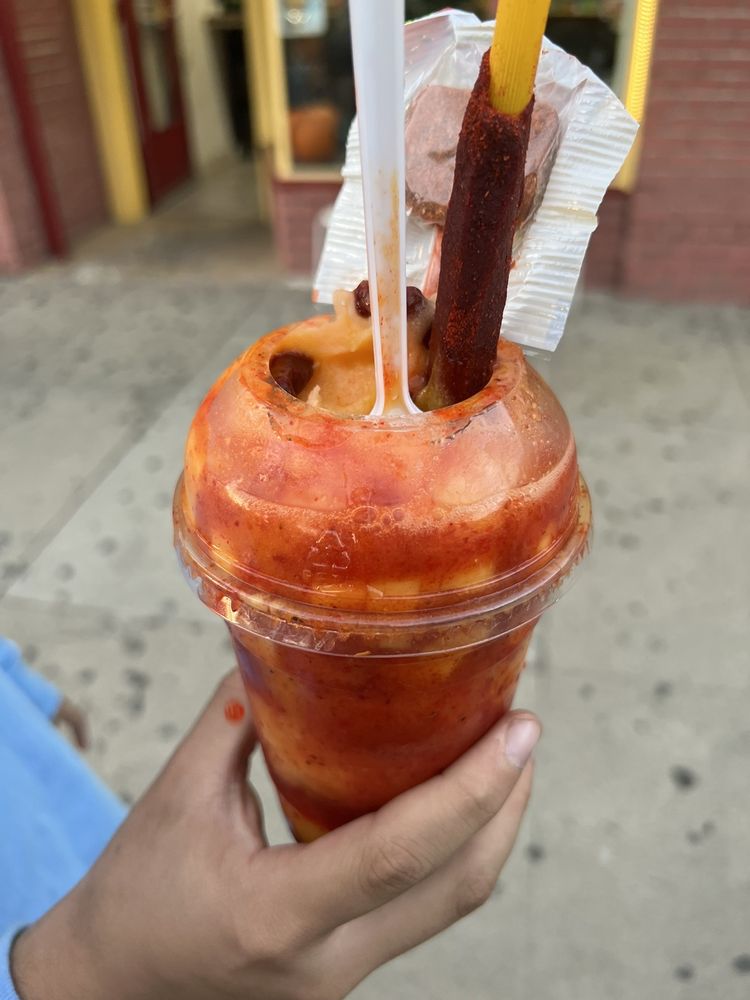 Altadena christmas lights ice cream